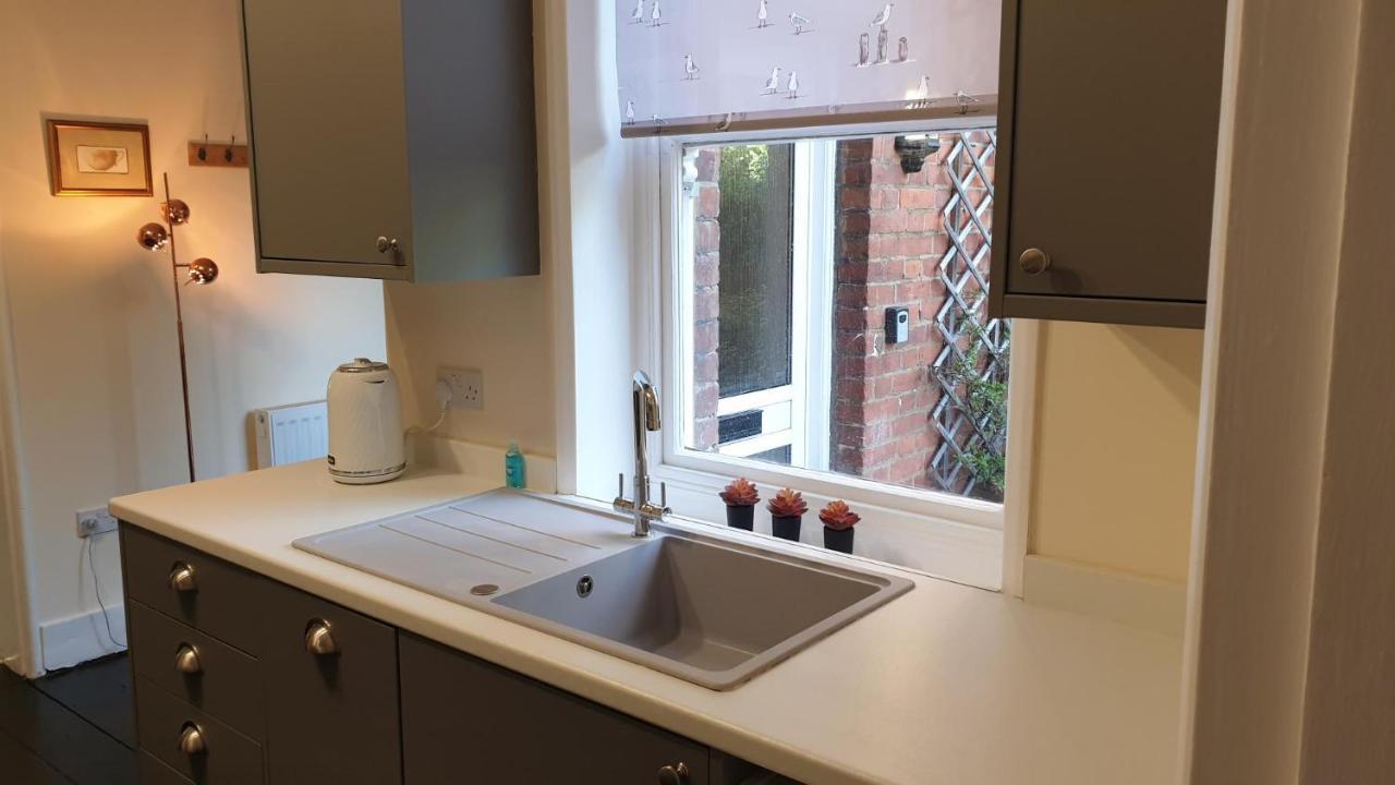 Beautiful Garden Apartment In Leafy St Leonards 5 Mins To Beach Exterior photo